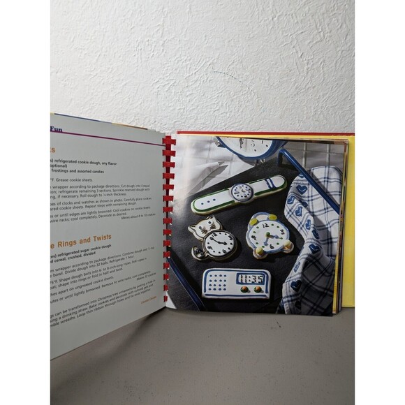 Favorite Brand Name Kids' Party Food / Cooking For Kids 2‎ Books In One - Spiral - Picture 6 of 7